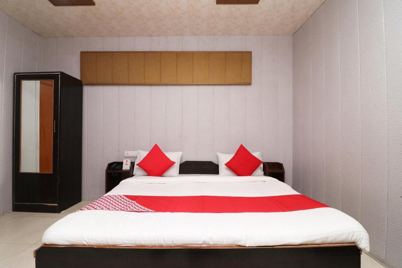 נייניטל Hotel Neelam Raj מראה חיצוני תמונה