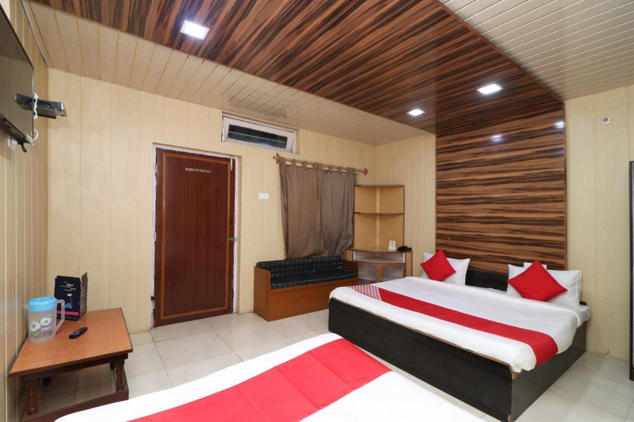 נייניטל Hotel Neelam Raj מראה חיצוני תמונה
