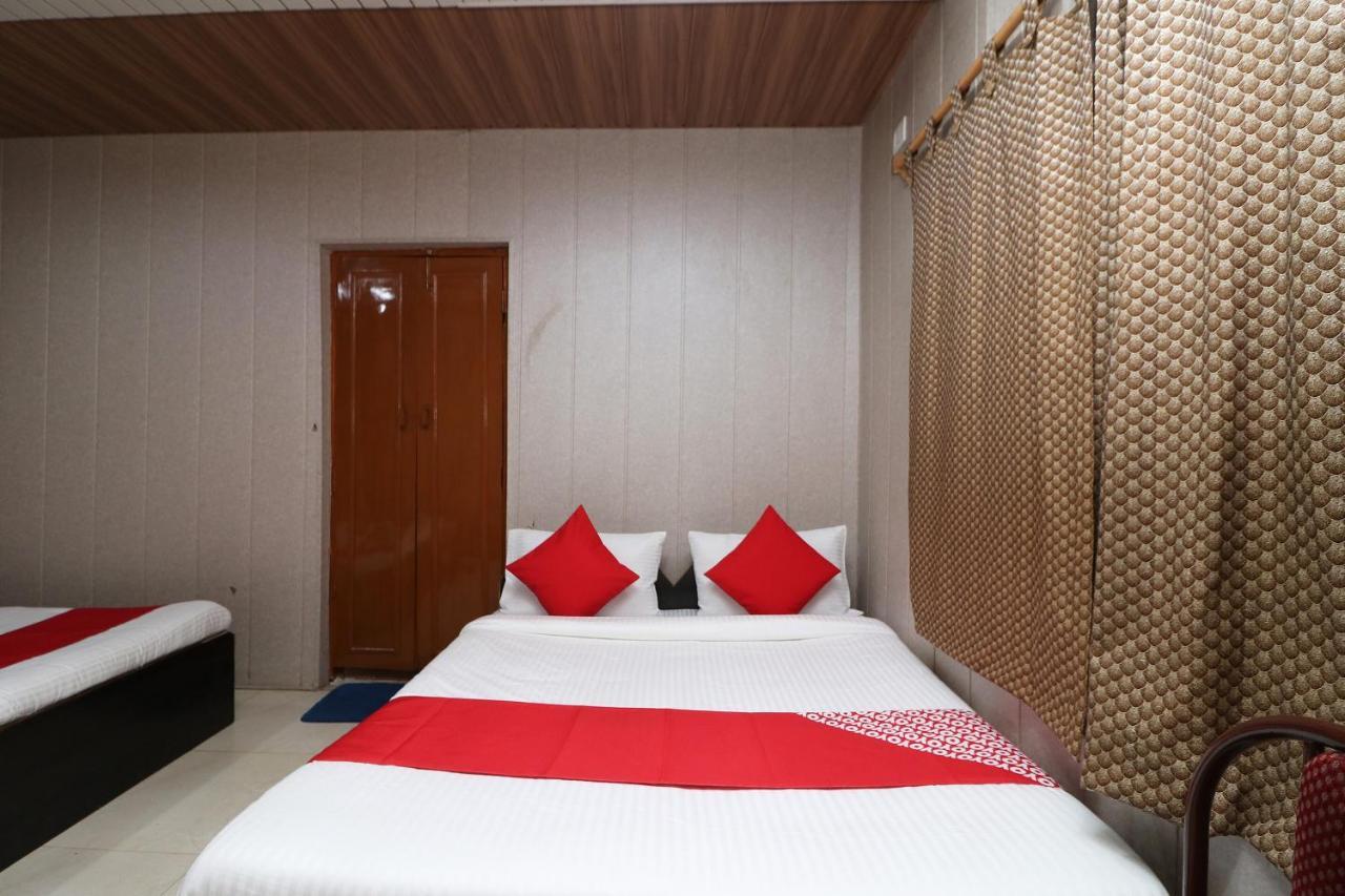נייניטל Hotel Neelam Raj מראה חיצוני תמונה