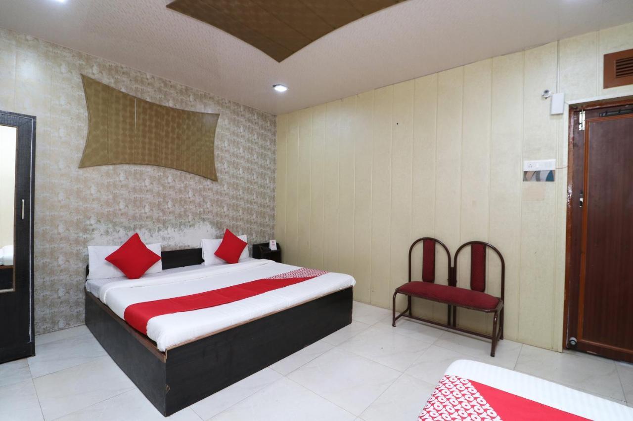 נייניטל Hotel Neelam Raj מראה חיצוני תמונה